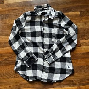 NWT Women’s Hollister Black and White Boyfriend Flannel